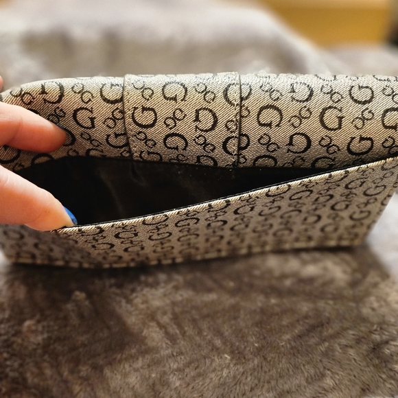Guess Wallet - Picture 6 of 6